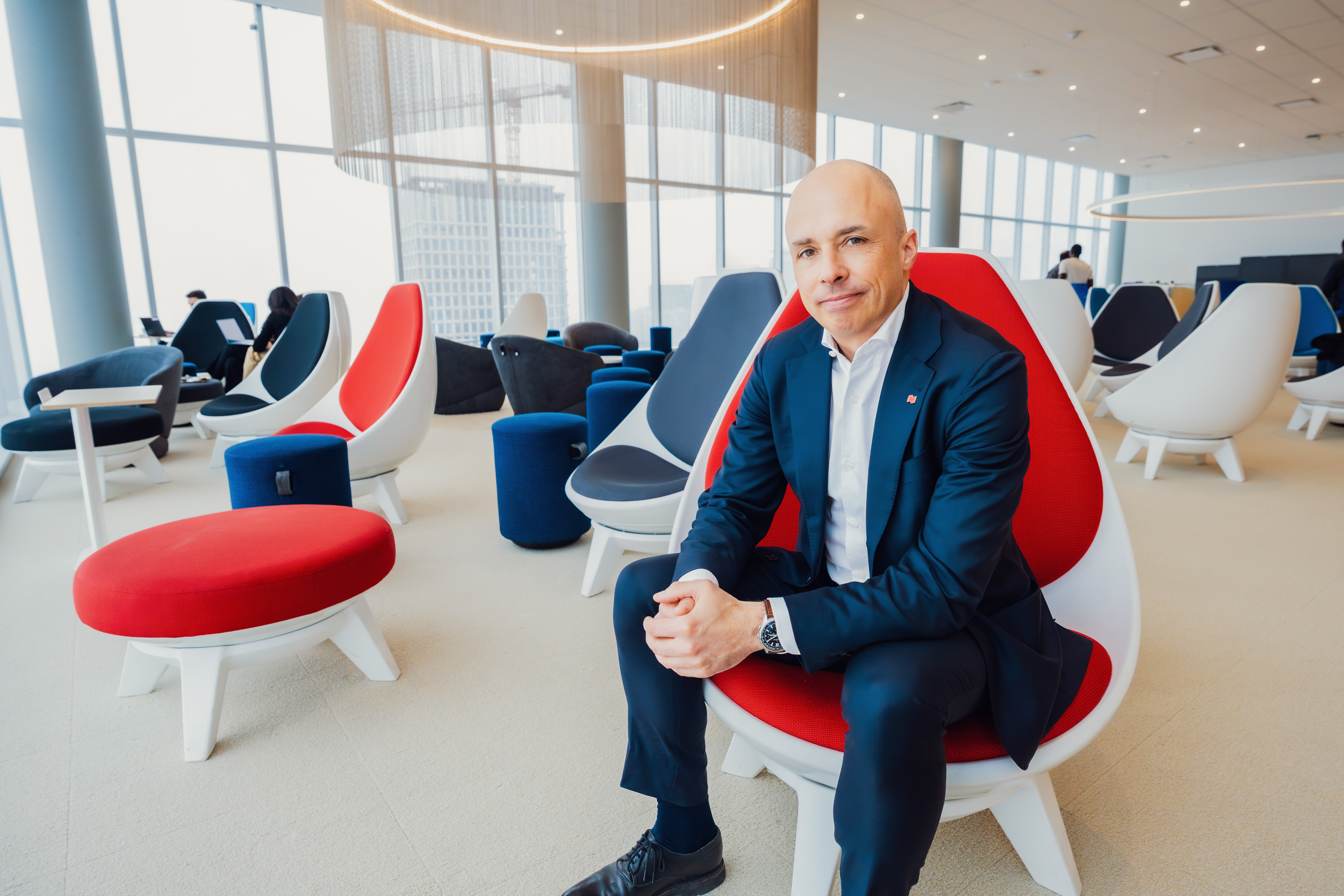 img-bn-david-savard-tl-globe-21-5 David Savard leader at National Bank